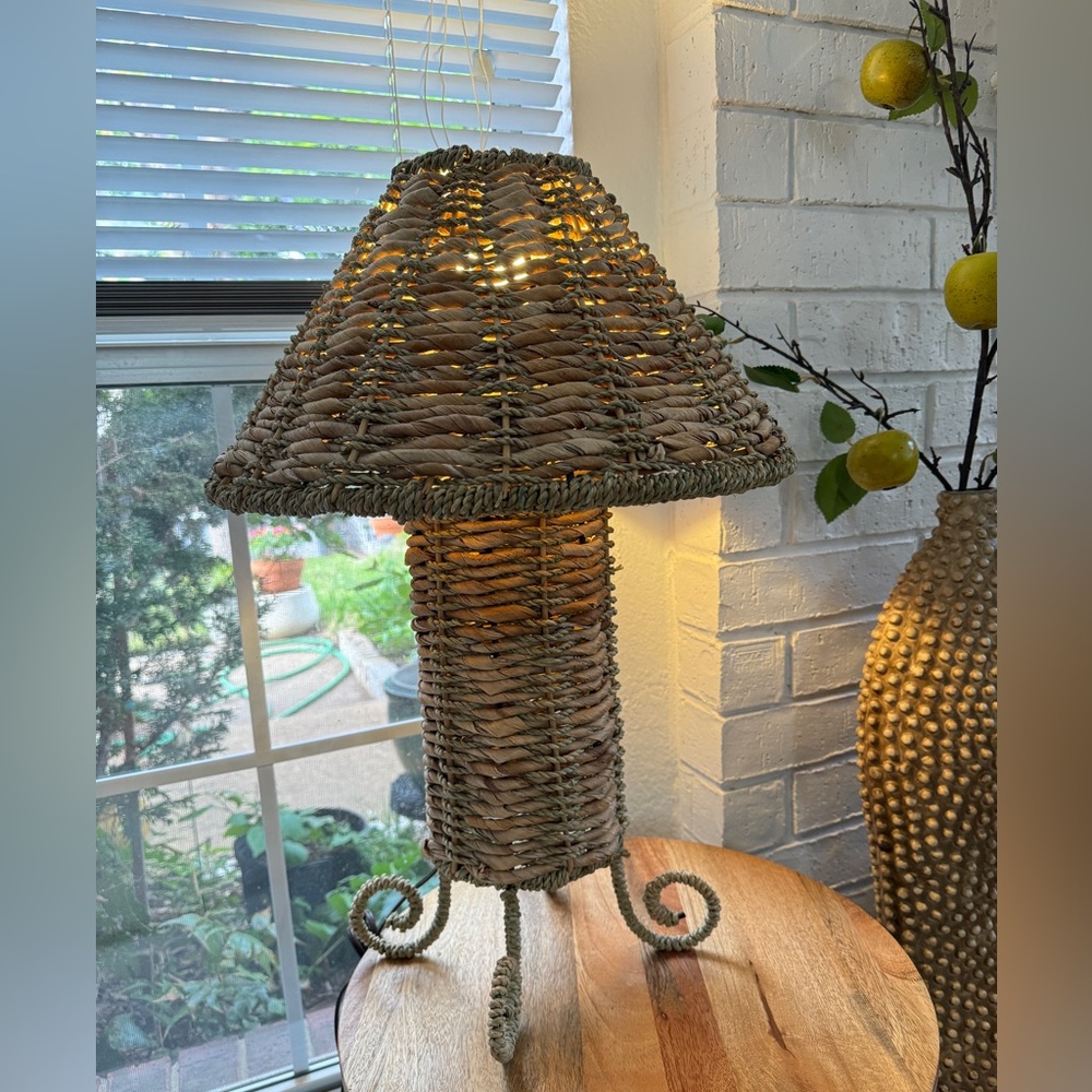 Handmade Banana Leaves Woven Rattan Boho Table Lamp